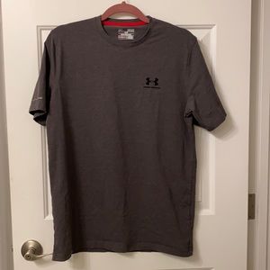 Under Armor men’s loose T-shirt